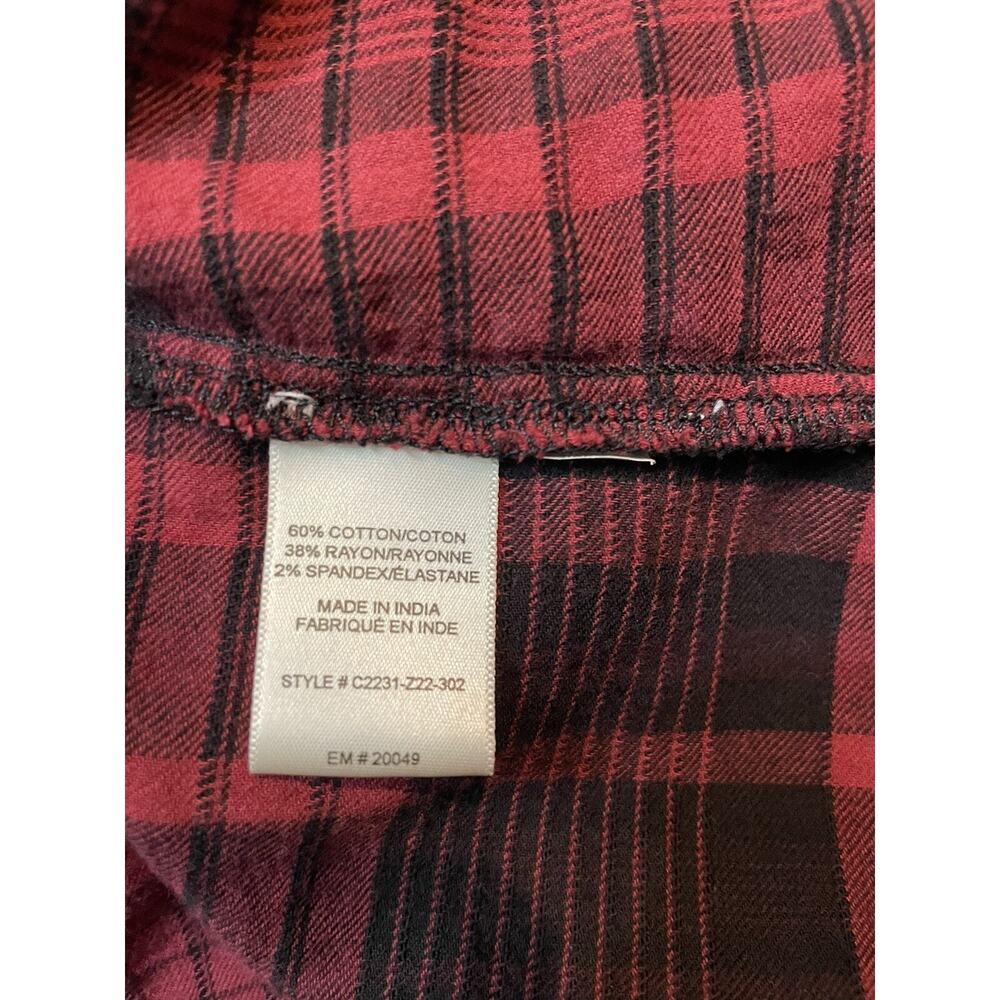 Cloth & Stone Red Black L/S Plaid Button Front Fray Raw Hem Blouse size Small - Picture 6 of 6